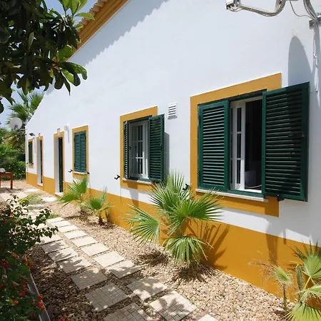 Quinta Rosa Branca بيت ضيافة 4*