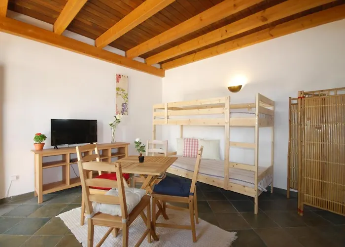 Quinta Rosa Branca بيت ضيافة