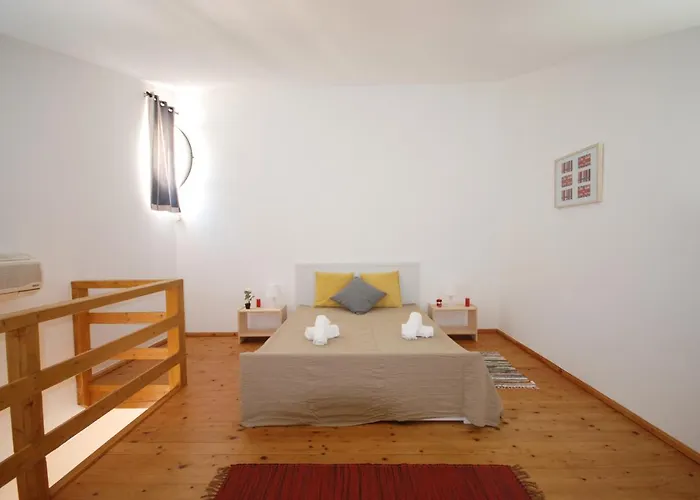 Quinta Rosa Branca بيت ضيافة