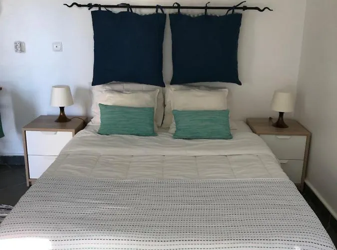 Quinta Rosa Branca بيت ضيافة تافيرا